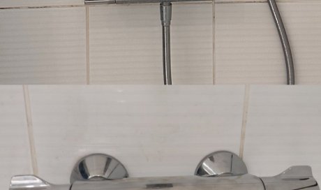 Changement et remplacement d’une robinetterie dans une salle de bains à Issy-les-Moulineaux