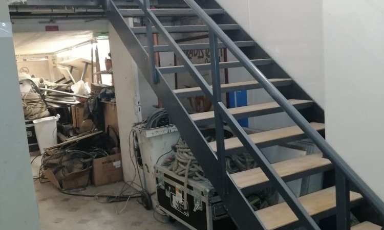 escaliers métalliques d'atelier