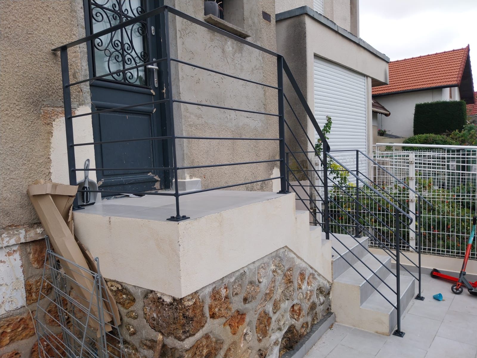 Garde-corps de perron et escalier extérieur